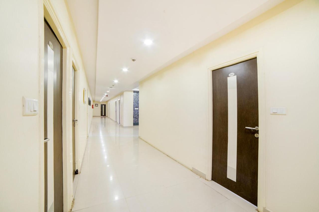 Hotel Super Capital O Raaga Grand Hyderabad Esterno foto