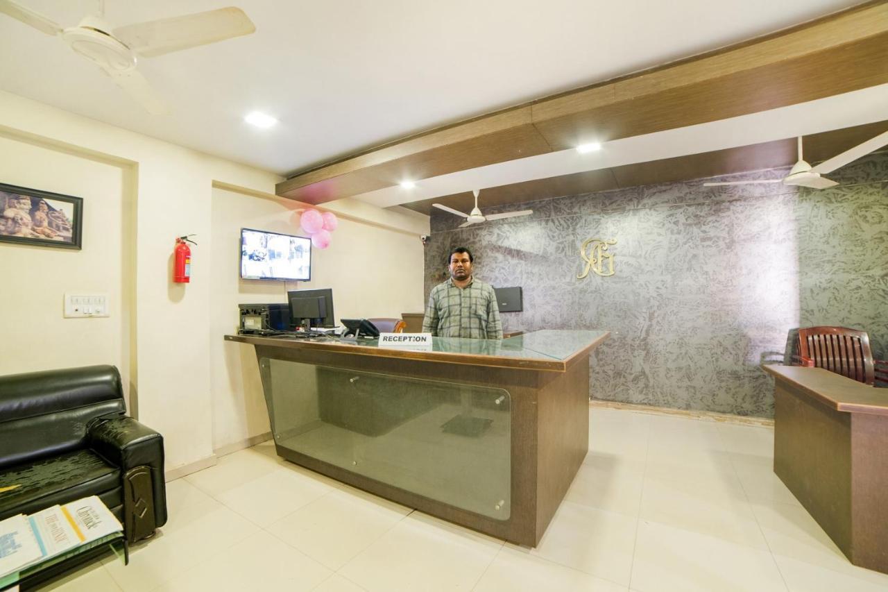 Hotel Super Capital O Raaga Grand Hyderabad Esterno foto